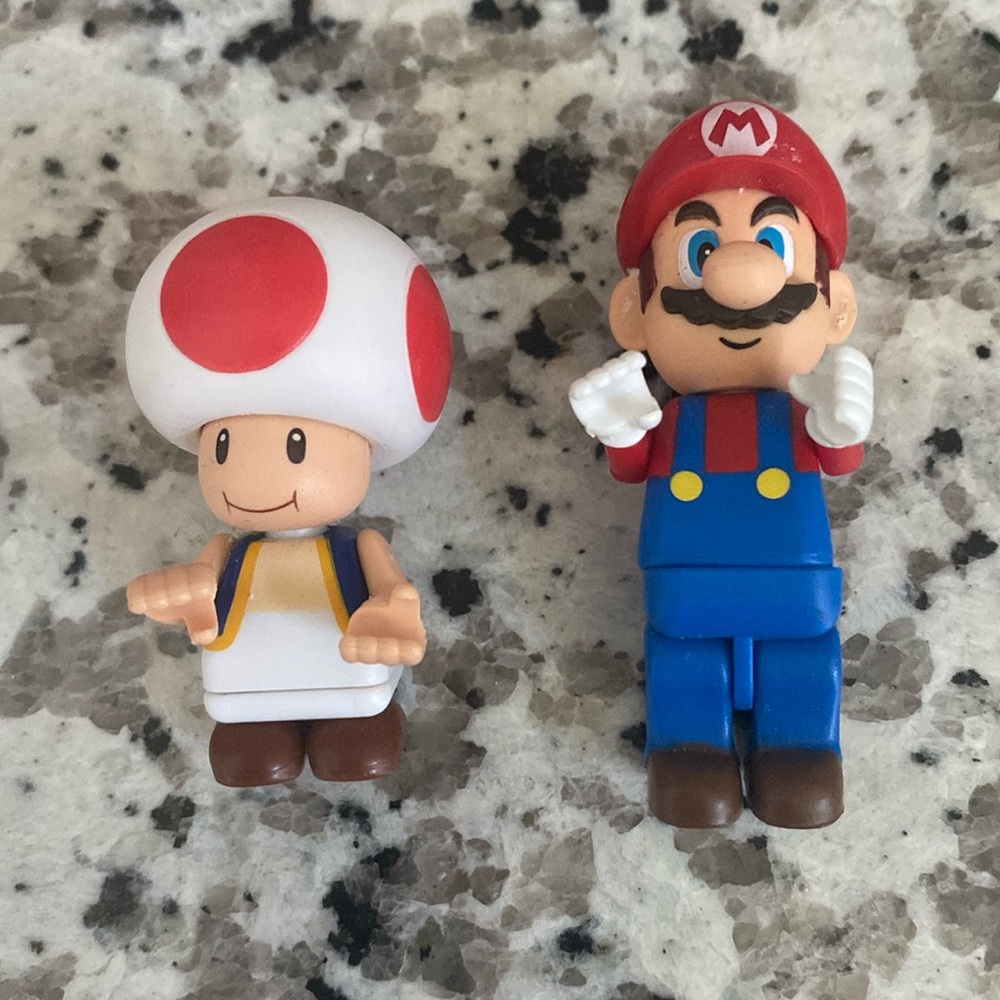 Mario and Toad Nintendo K’NEX figurines